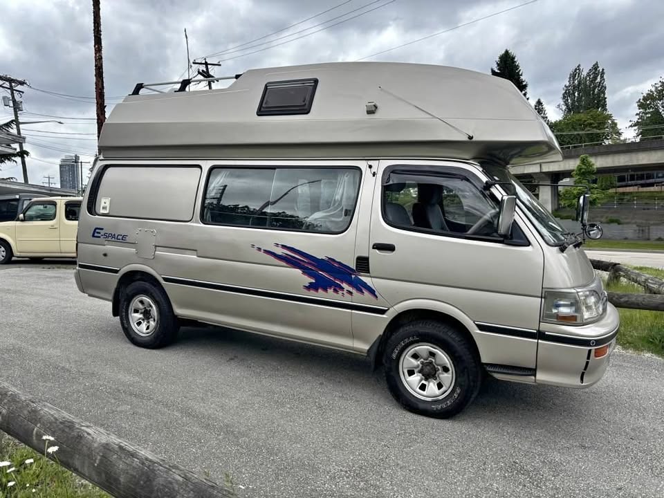 Toyota-Camper-van-hiace-1996