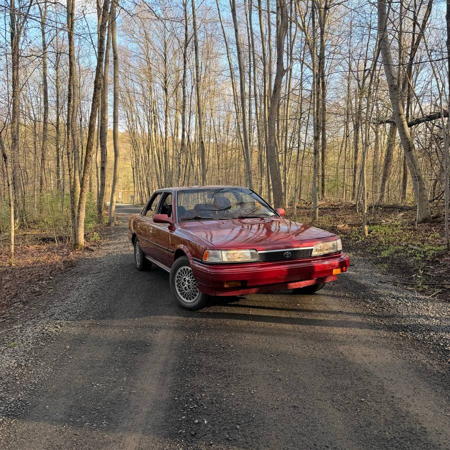 Toyota-Camry-1989-Red