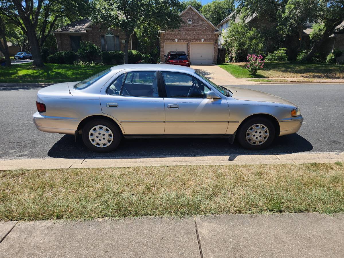 Toyota-Camry-1996