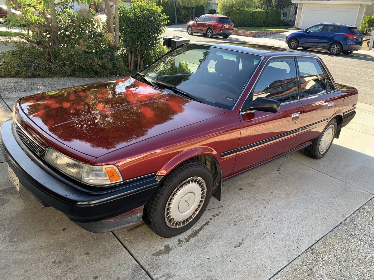 Toyota-Camry-dx-v6-1989-red Toyota-Camry-dx-v6-1989-red
