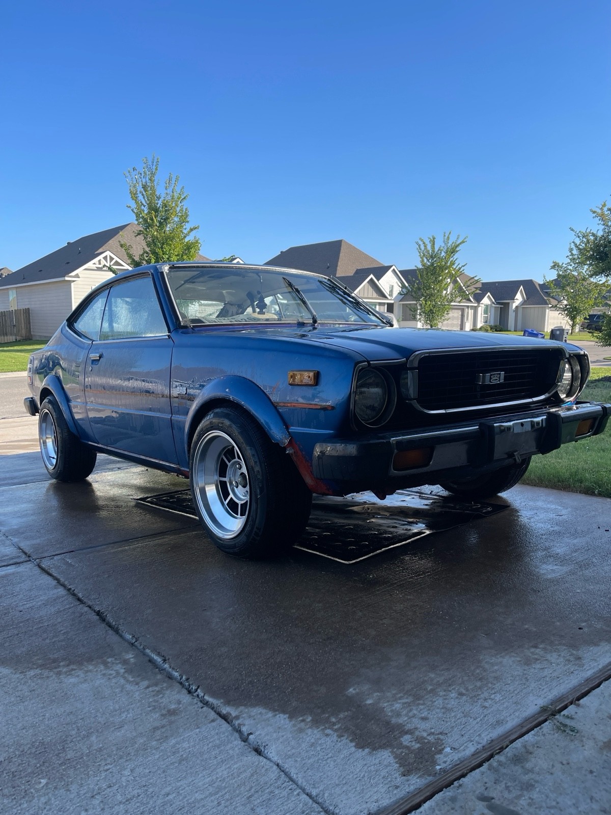 Toyota-Corolla-1976-Coupe