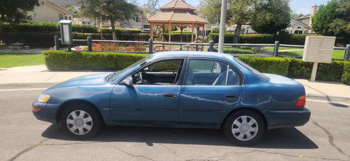 Toyota-Corolla-1994-blue
