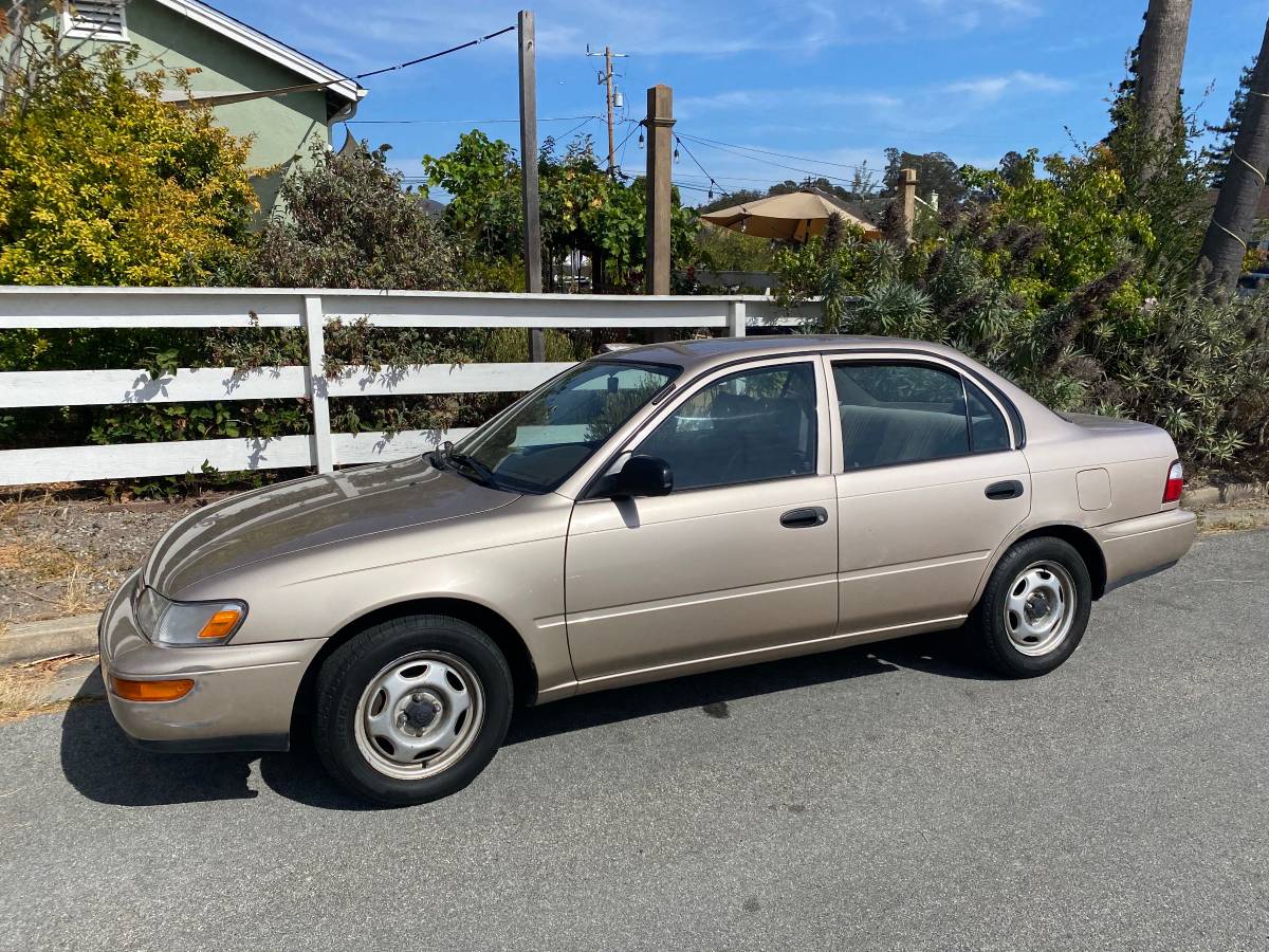 Toyota-Corolla-1996