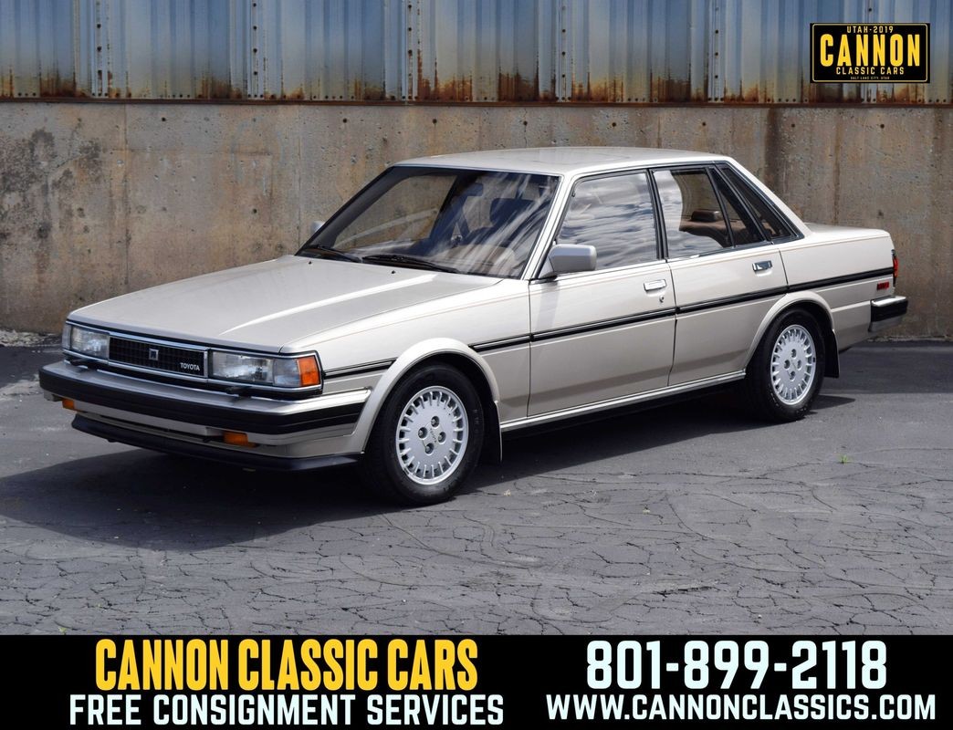 Toyota-Cressida-1988-Sedan-Tan