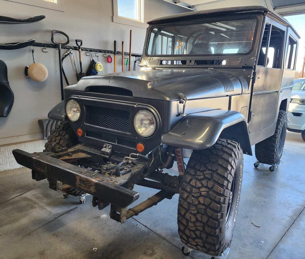 Toyota-FJ40-1964-Gray