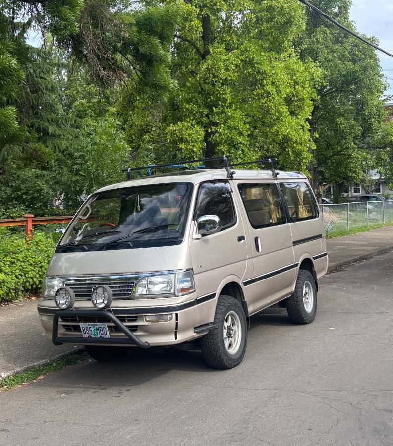 Toyota-Hiace-1993