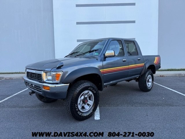 Toyota-Hilux-1991-Gray
