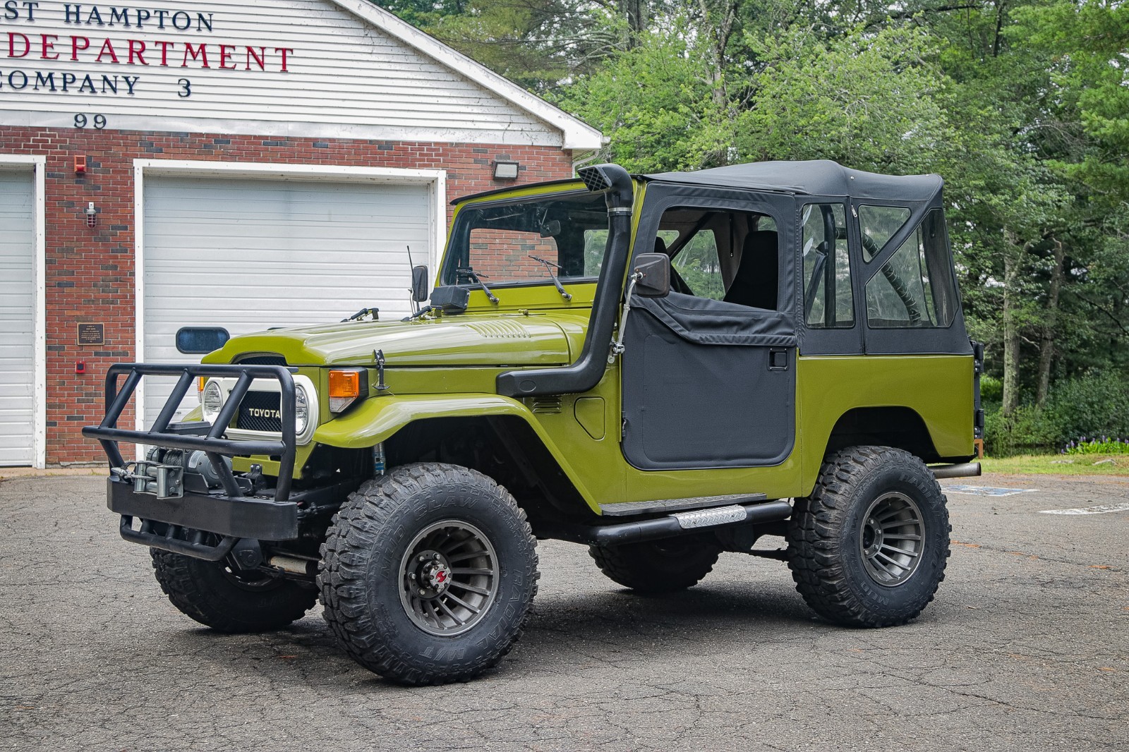 Toyota-Land-Cruiser-1976-SUV-Black