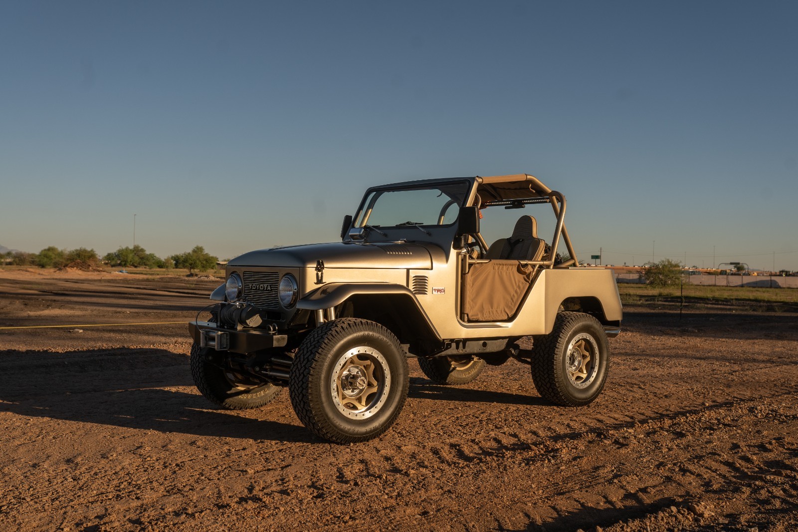 Toyota-Land-Cruiser-1976-SUV-Brown