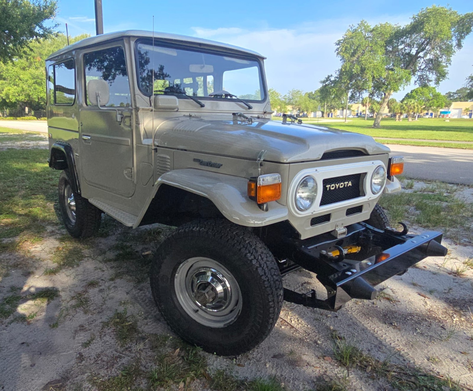 Toyota-Land-Cruiser-1978-Black