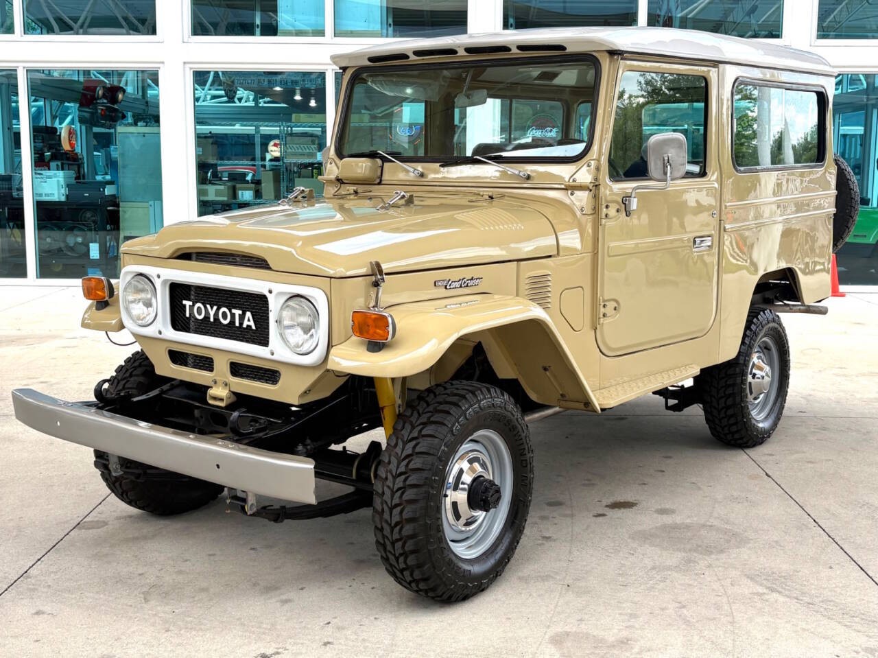 Toyota-Land-Cruiser-1978-SUV-Black Toyota Land Cruiser 1978