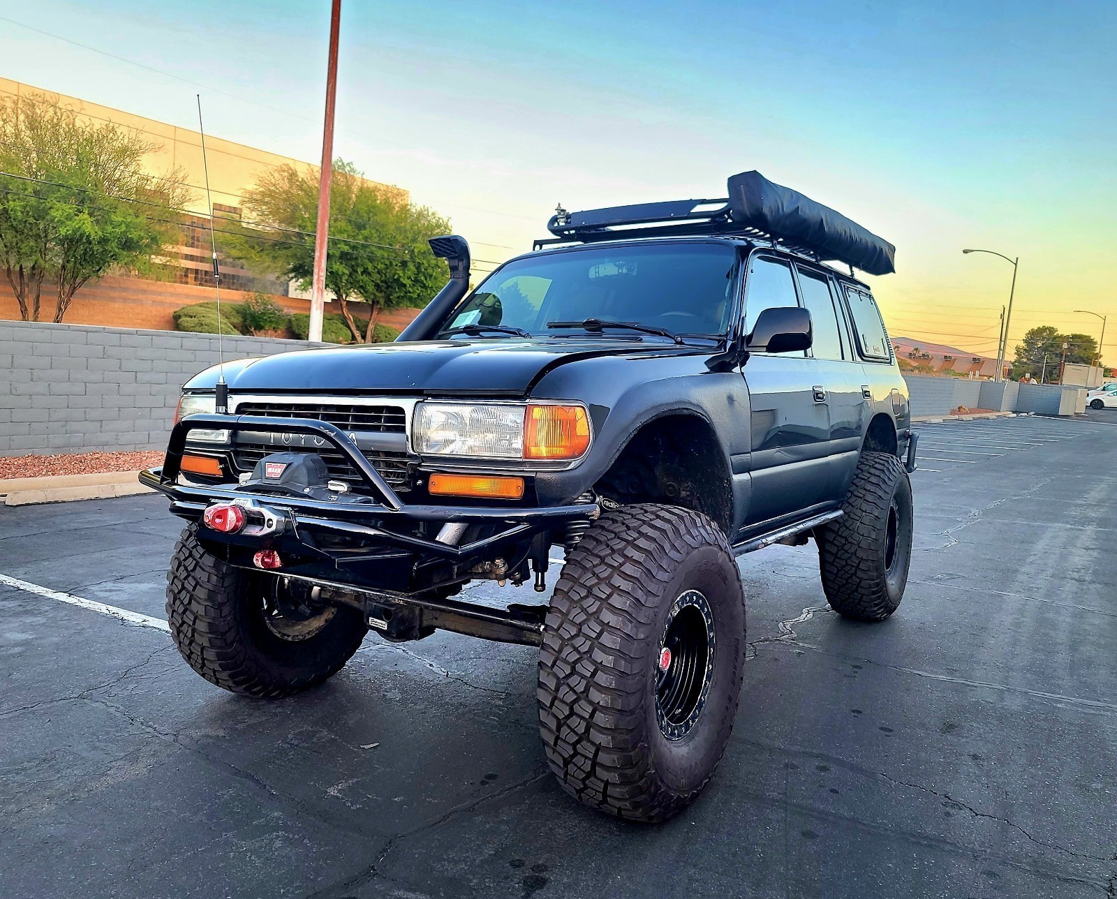 Toyota-Land-Cruiser-1996-SUV Toyota Land Cruiser 1996