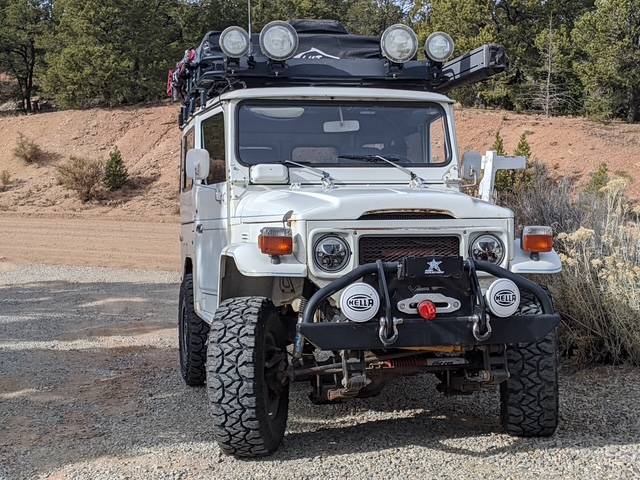 Toyota-Land-cruiser-1981-white