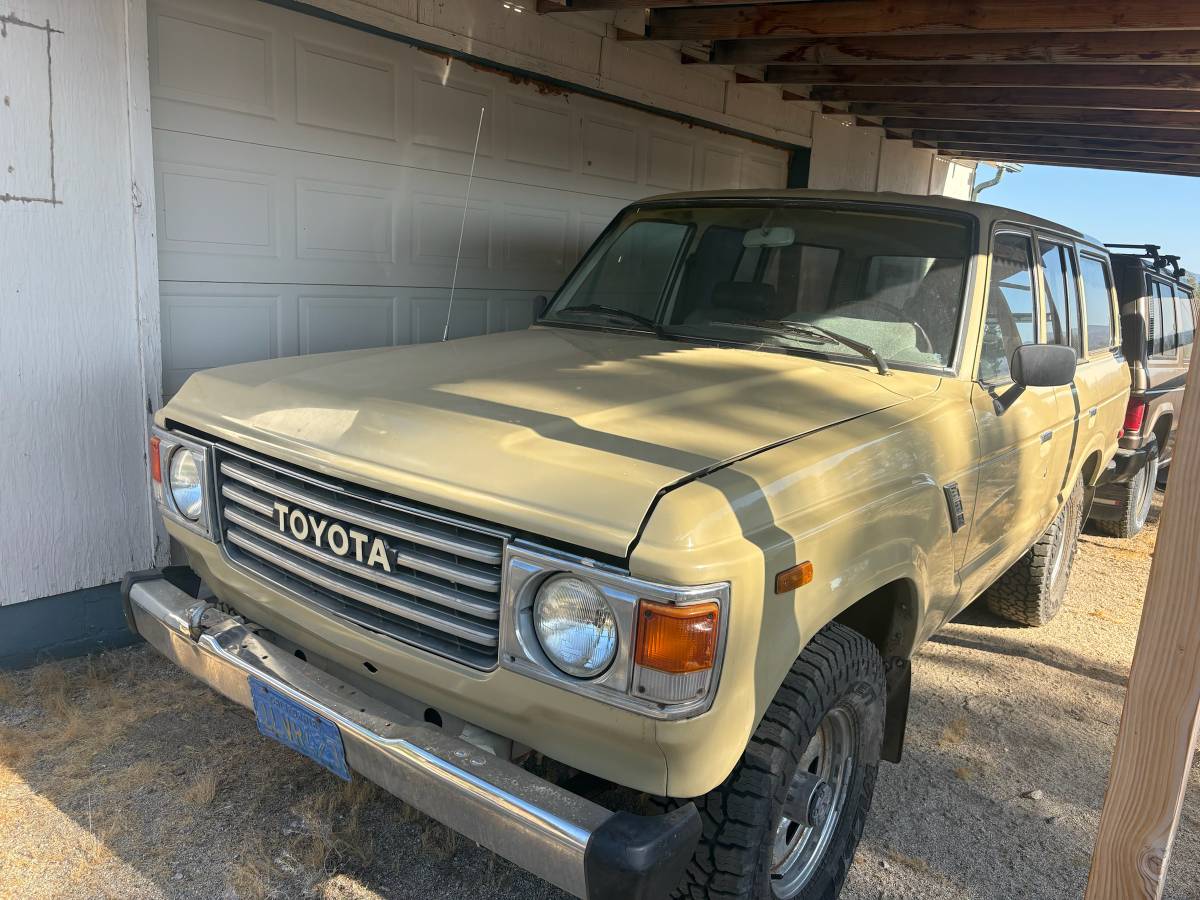 Toyota-Land-cruiser-1983