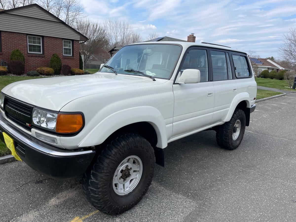 Toyota-Land-cruiser-1991-White