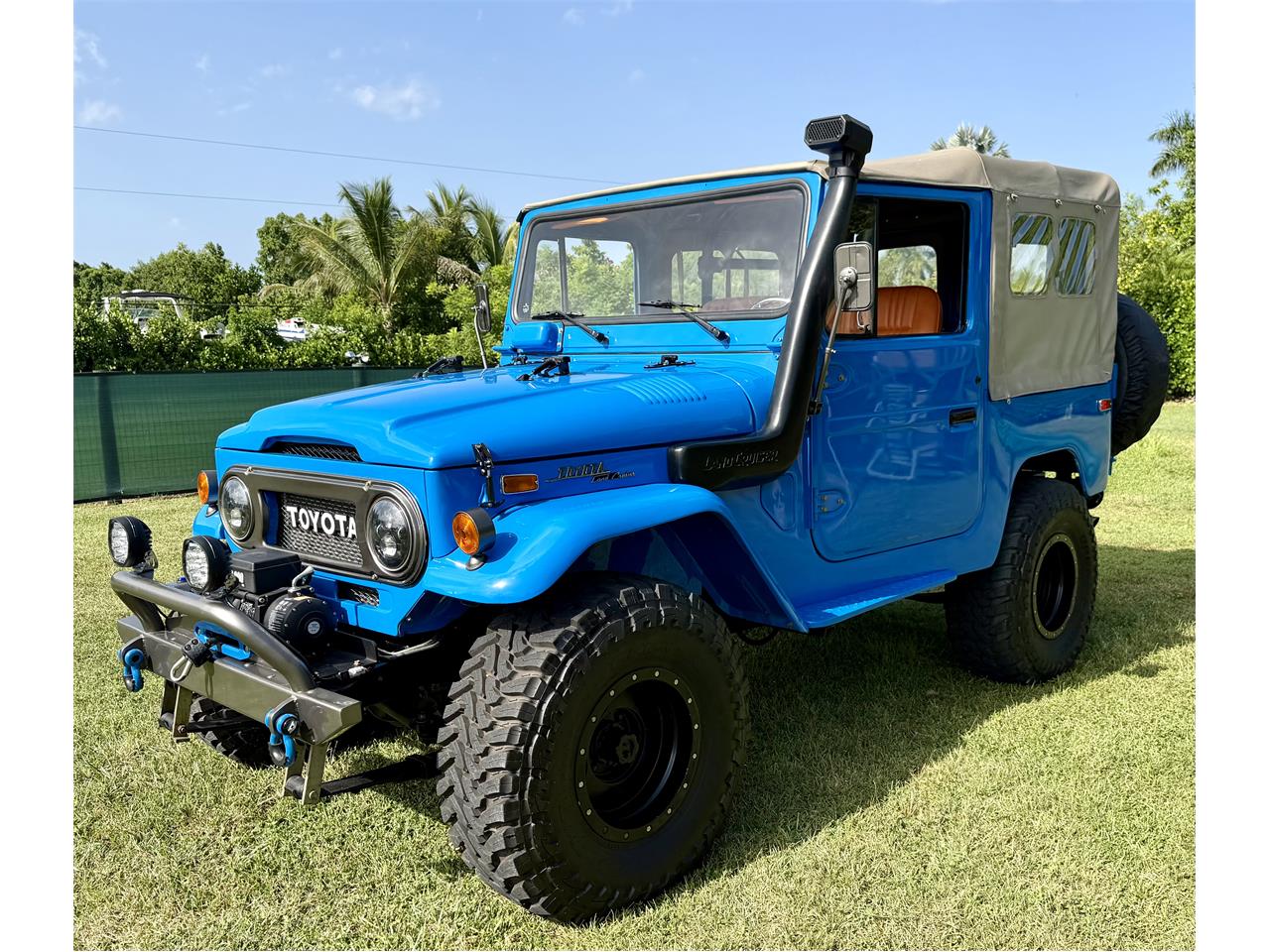 Toyota-Land-cruiser-fj40-1968-Blue-Orange