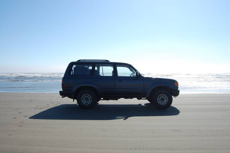 Toyota-Landcruiser-1991-grey