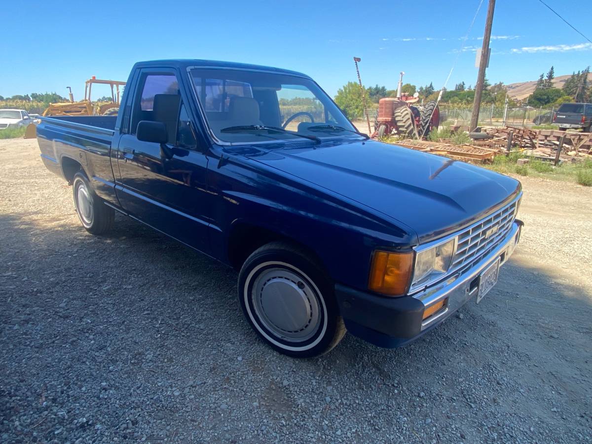 Toyota-Pick-up-1986