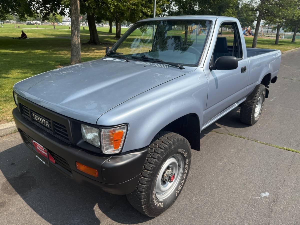 Toyota-Pick-up-1991-Blue