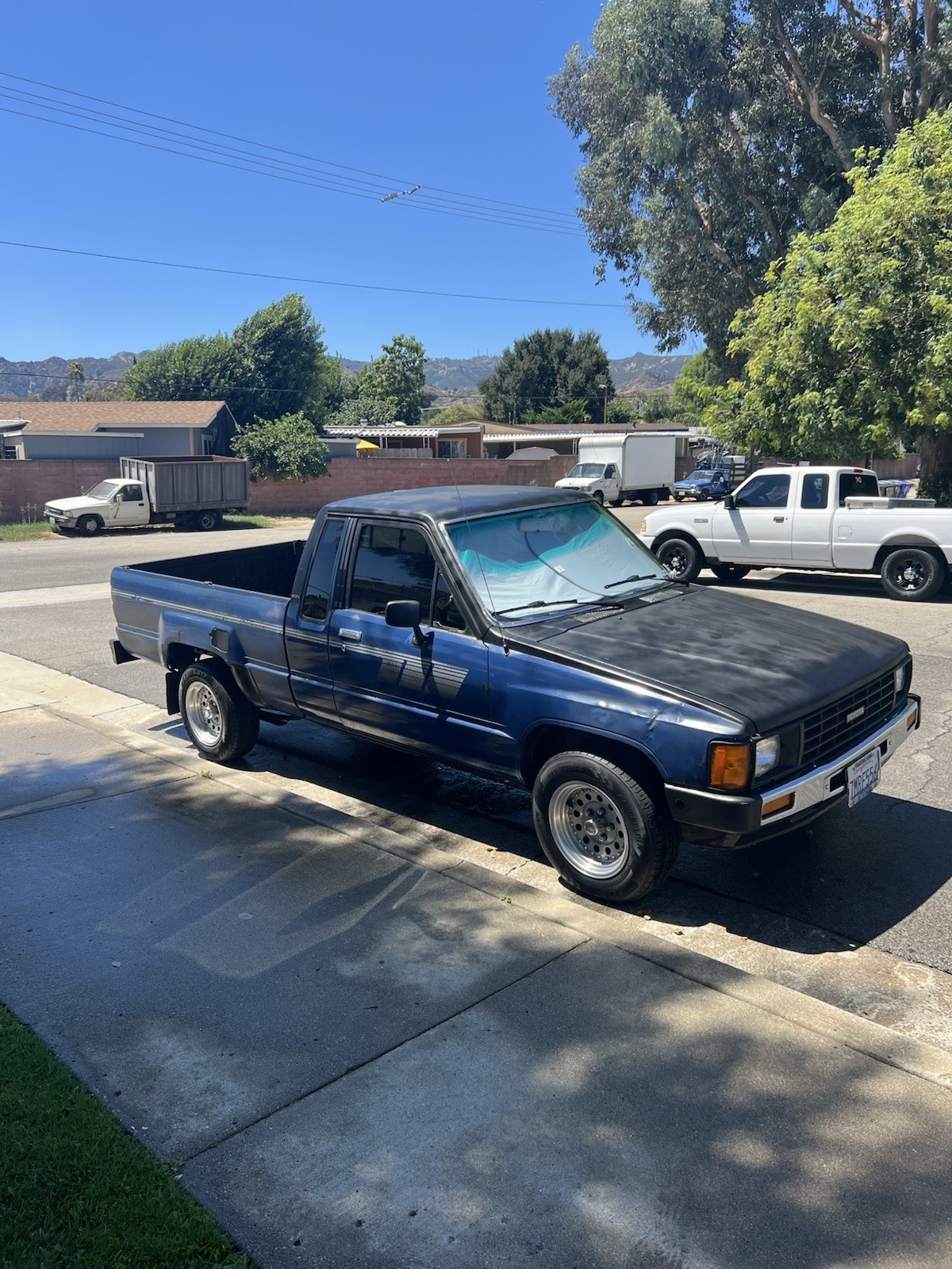 Toyota-Pickup-1985-Extended-Cab-Pickup