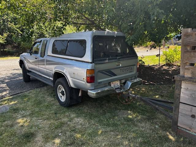 Toyota-Pickup-1989-blue