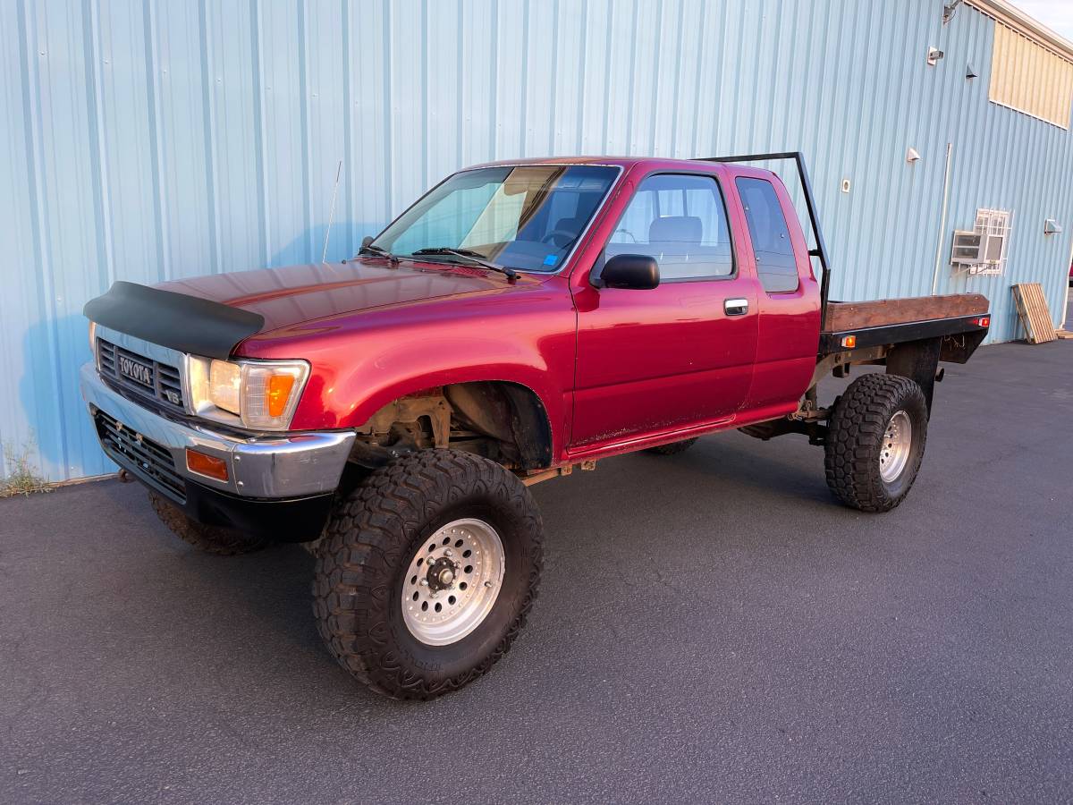 Toyota-Pickup-1991