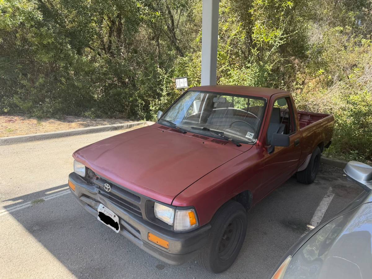 Toyota-Pickup-1993-red