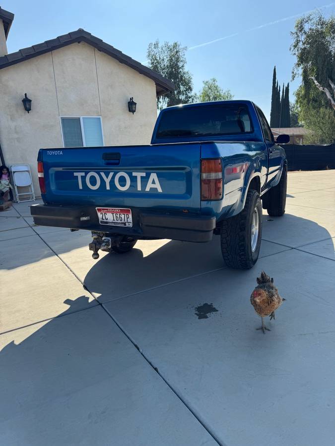 Toyota-Pickup-4x4-1993-blue