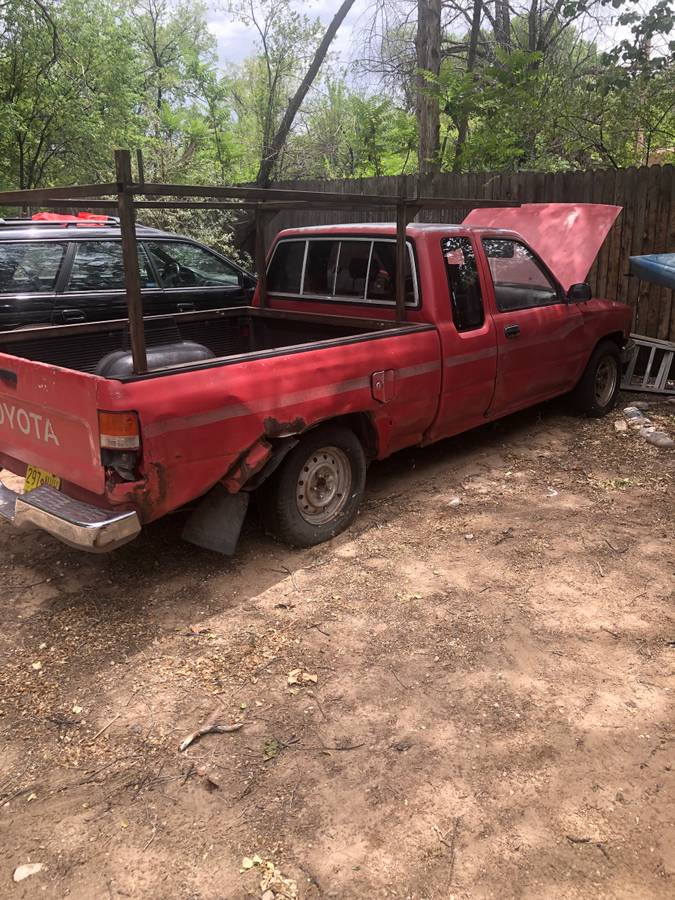 Toyota-Pickup-truck-1991