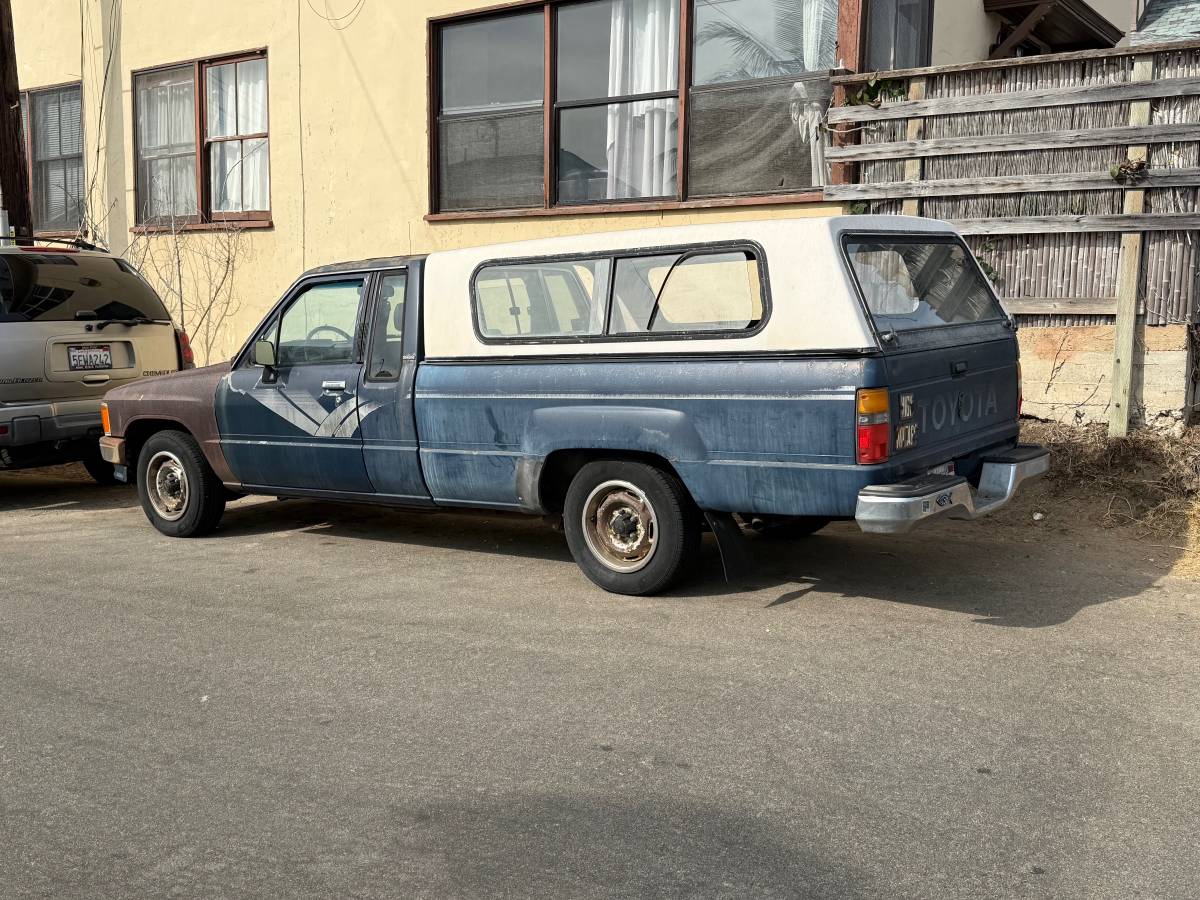 Toyota-Pickup-truck-wextra-cab-1988-blue