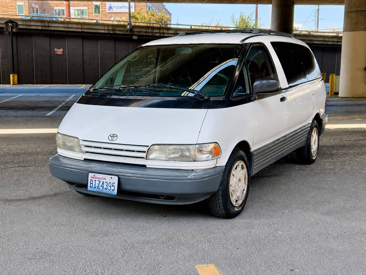 Toyota-Previa-1993