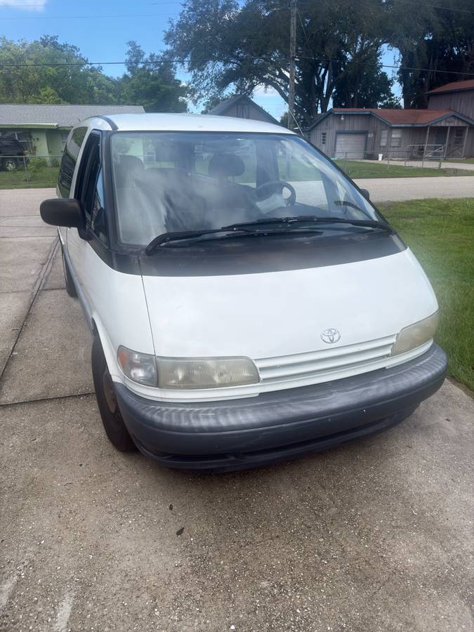 Toyota-Previa-1994-white