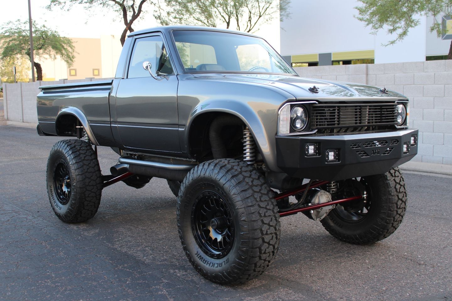 Toyota-SR5-4x4-Pick-Up-1980-Pickup-Truck-Black