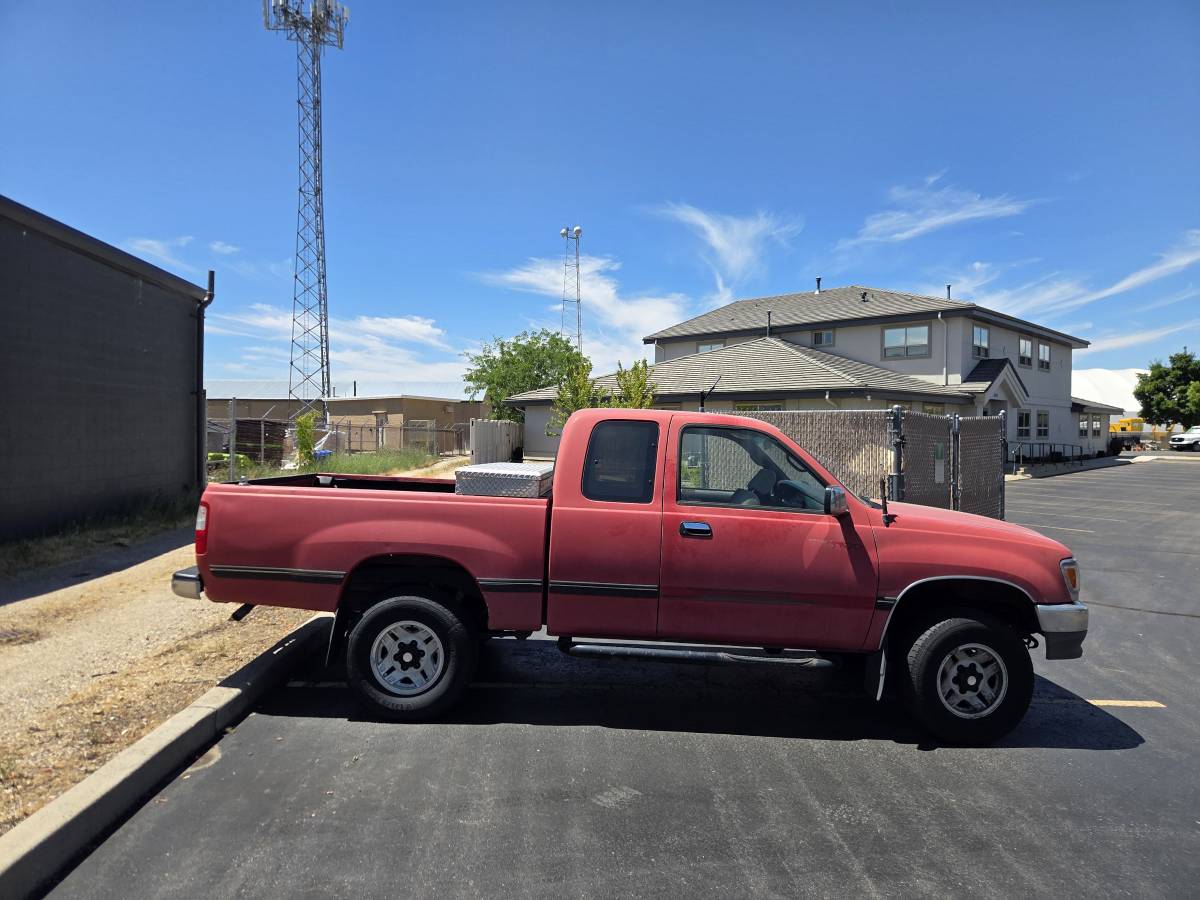 Toyota-T100-4x4-1995-red