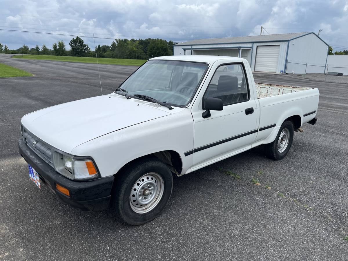 Toyota-Tacoma-1993-white