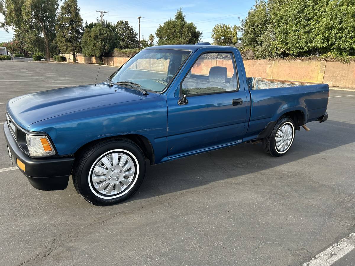 Toyota-Tacoma-1995