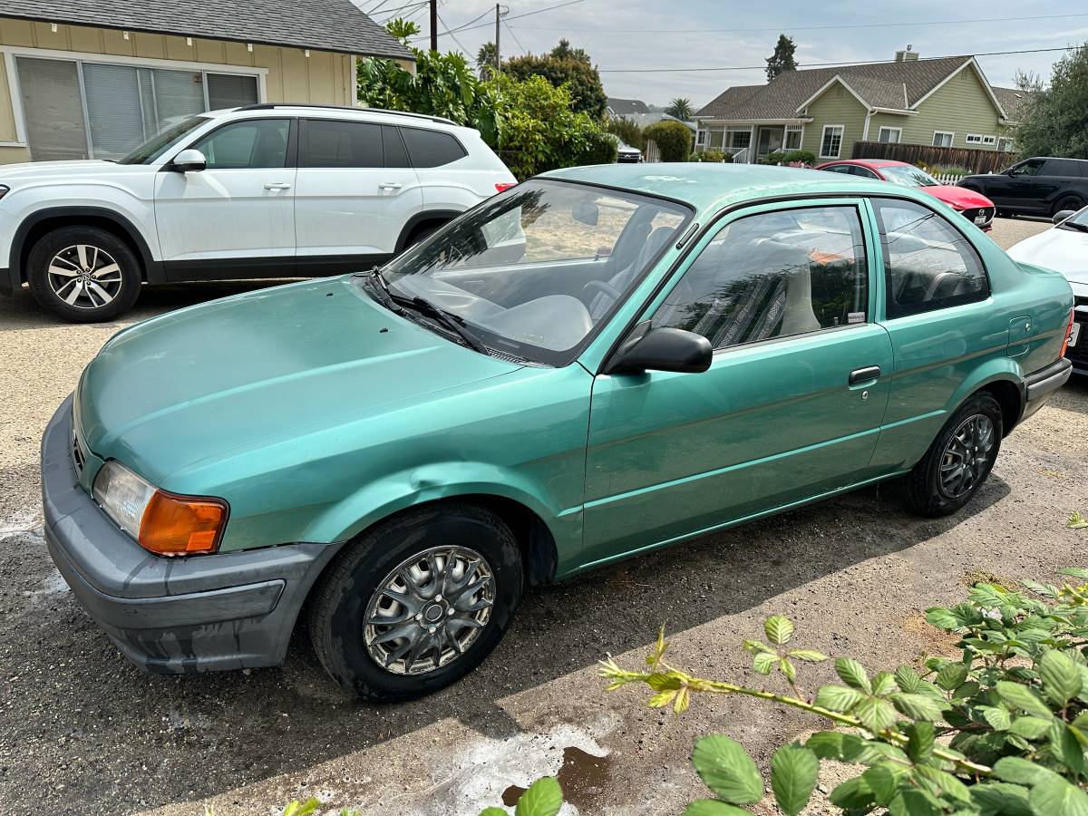 Toyota-Tercel-1995