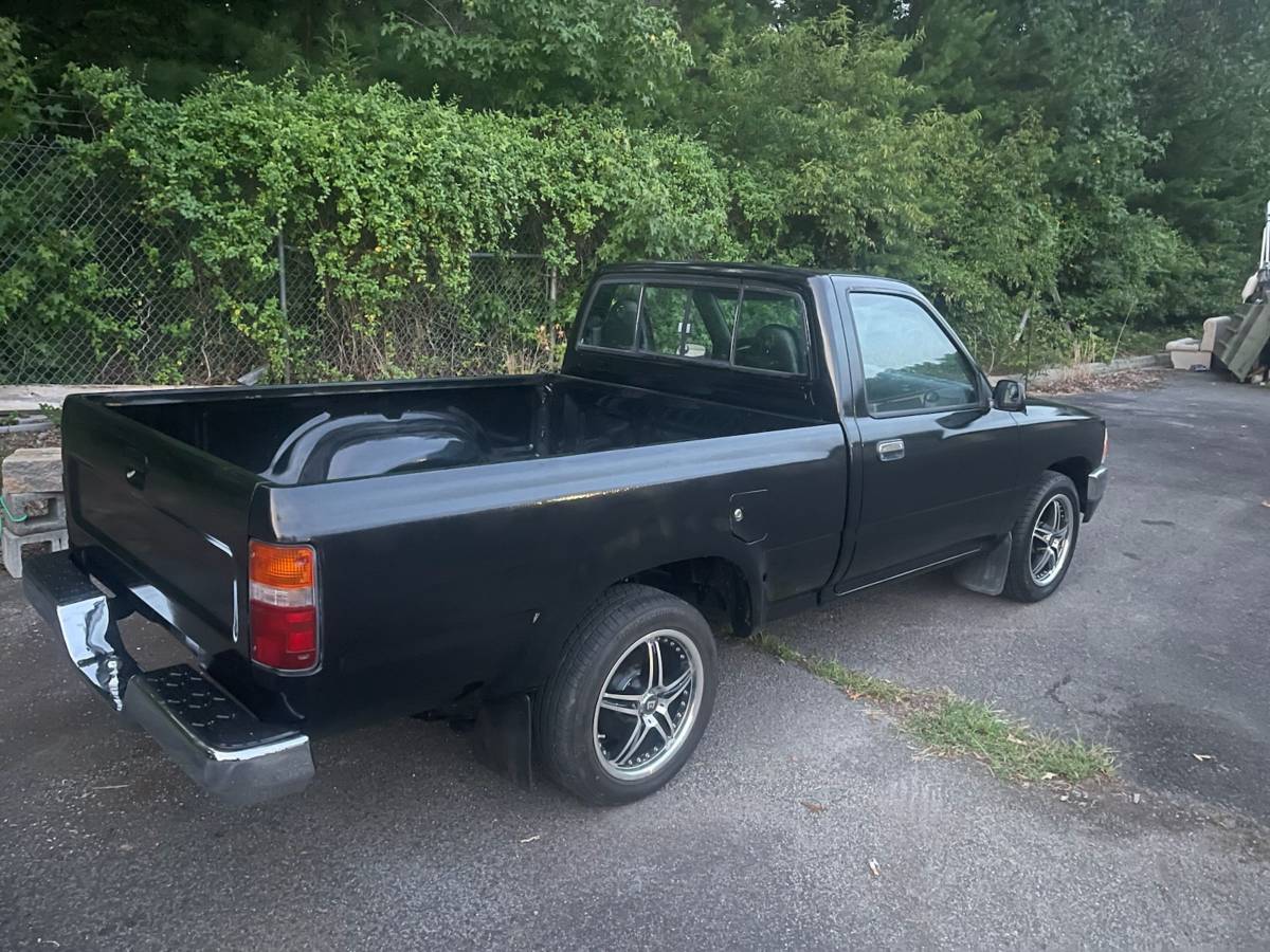 Toyota-Truck-1995-black