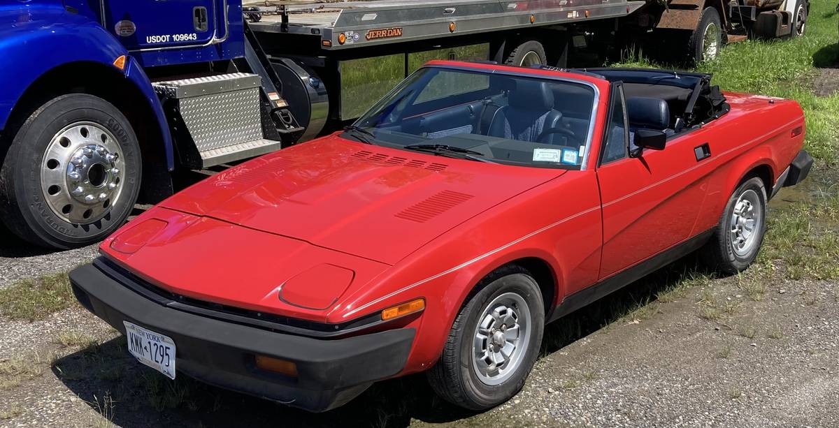Tr7-1981-Red