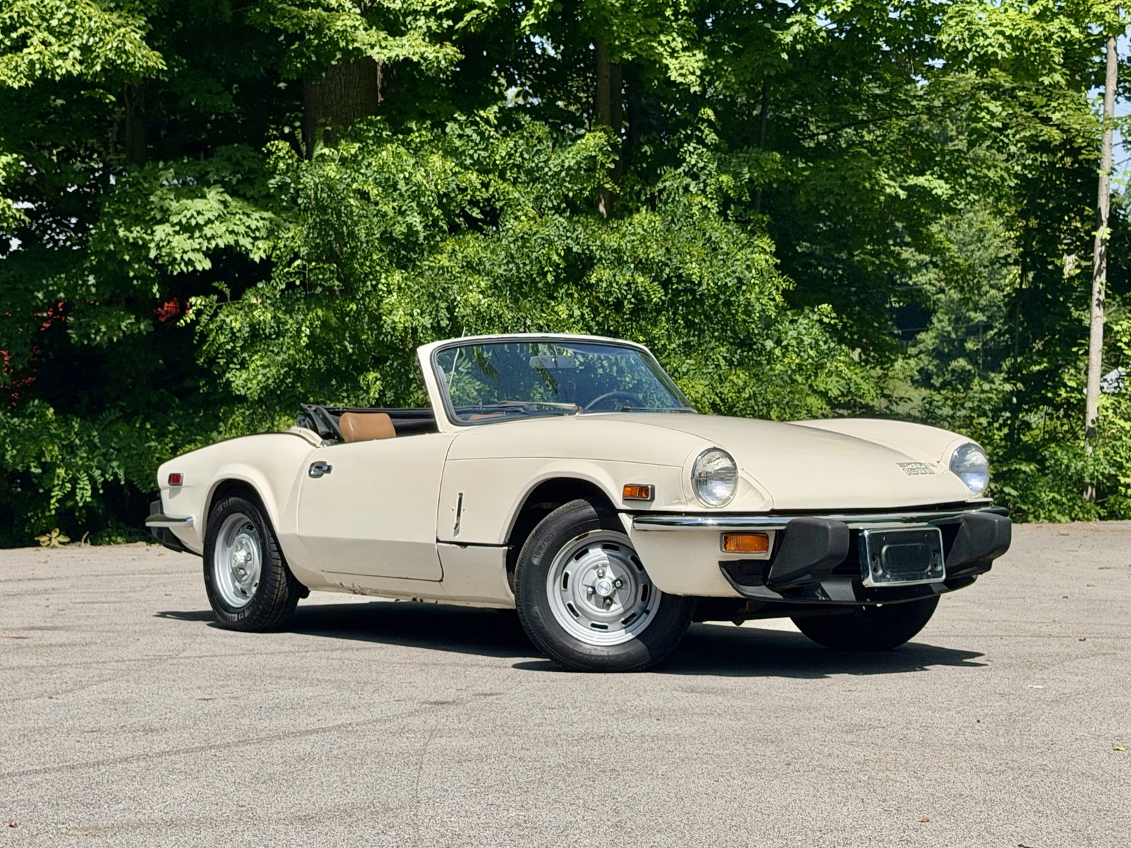 Triumph-Spitfire-1976-Tan