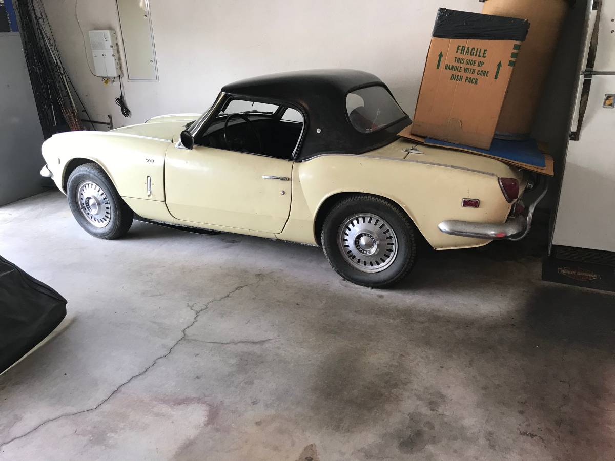 Triumph-Spitfire-mk3-1969-yellow