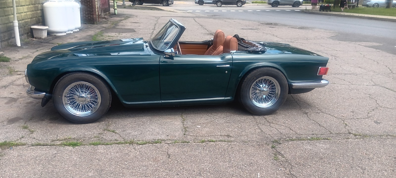 Triumph-TR-6-1973-Convertible