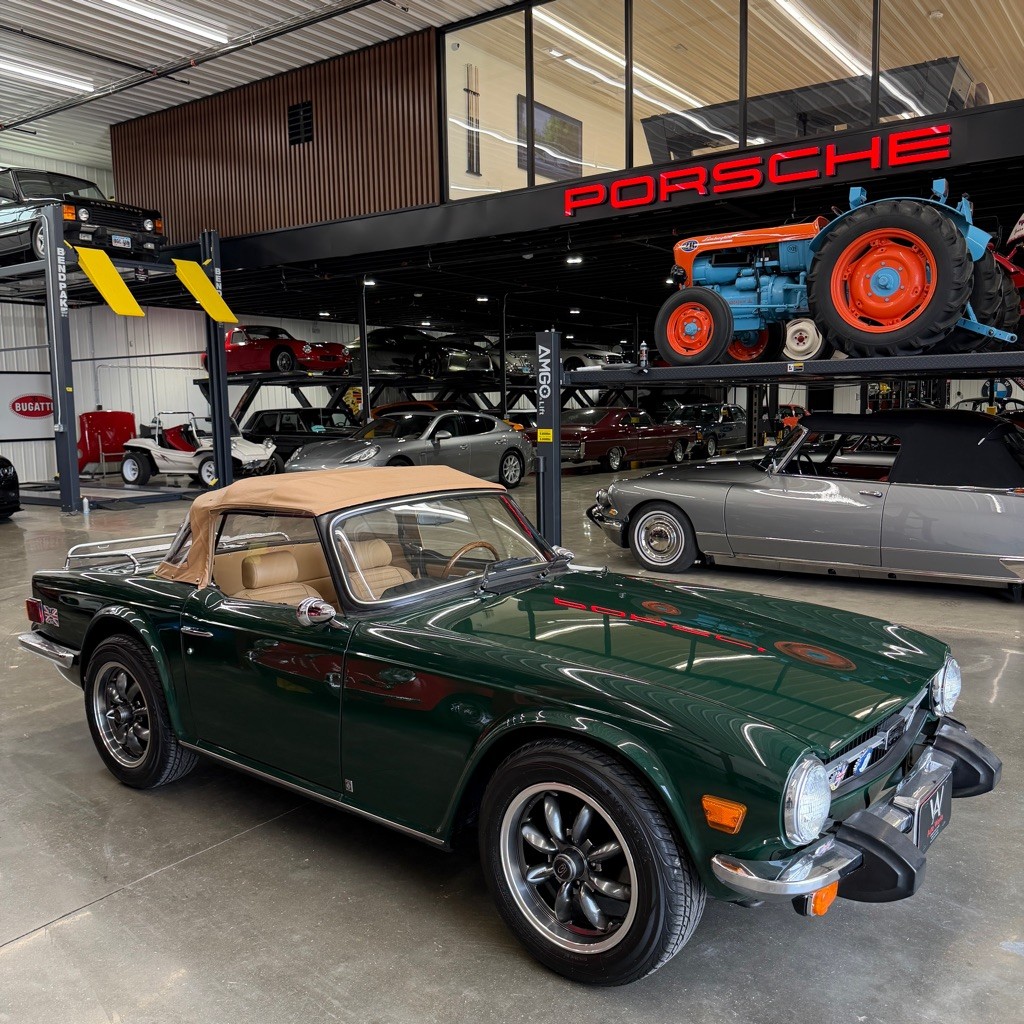 Triumph-TR-6-1976-TAN Triumph TR-6 1976