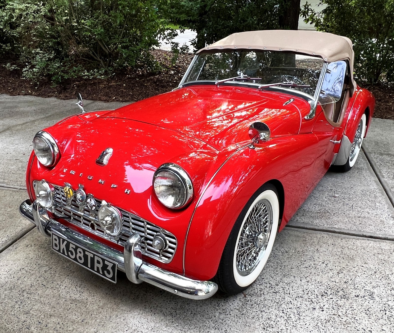 Triumph-TR3-1960-Convertible-Tan