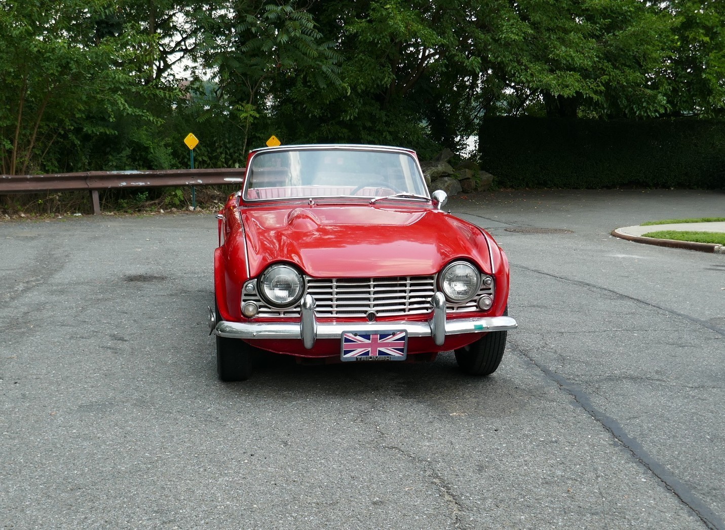 Triumph-TR4-1962-Convertible-Red