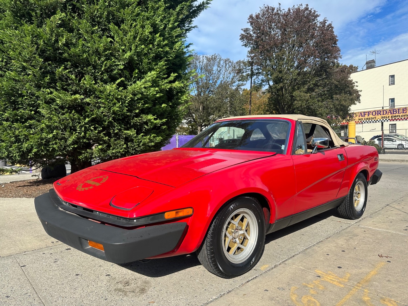 Triumph-TR7-1980-Convertible-Tan