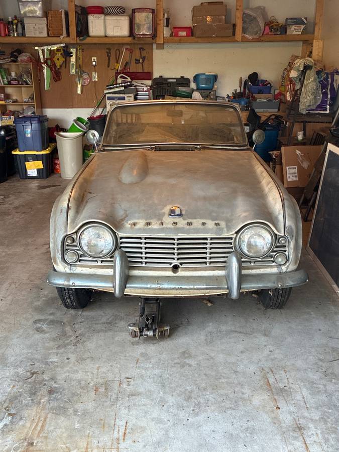Triumph-Tr4-1963-white