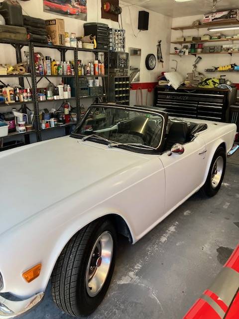 Triumph-Tr6-1972