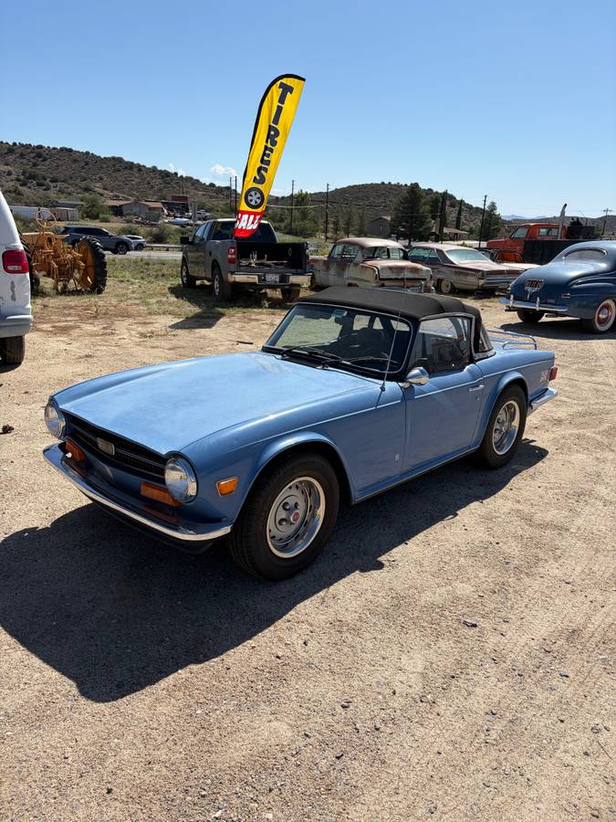 Triumph-Tr6-1974-Blue
