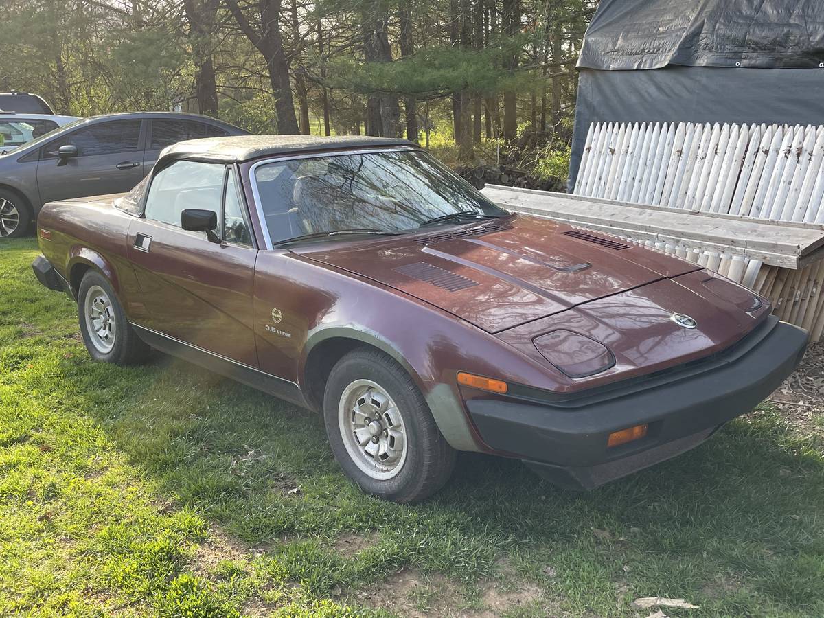 Triumph-Tr8-1981-red